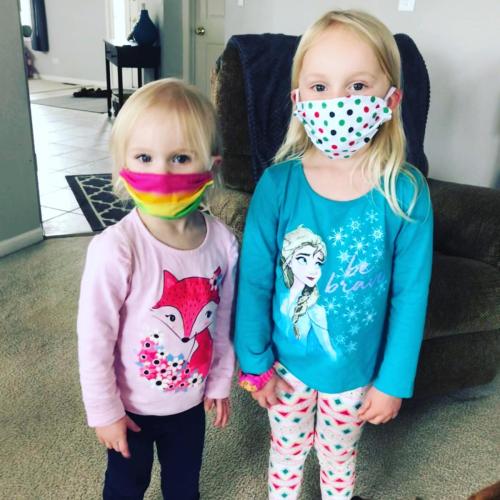 Kids wearning face masks